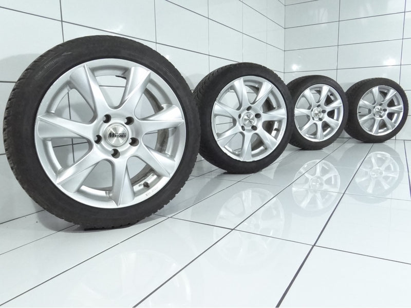 Goodyear Eagle UltraGrip GW-3 225/45R17 91 H