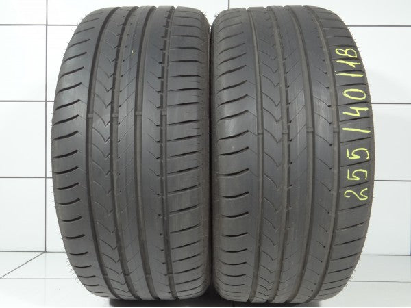 Goodyear Efficientgrip 255/40R18 95 Y