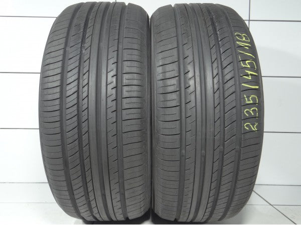 Yokohama ADVAN dB V552 235/45R18 94 W