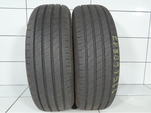 Goodyear EFFICIENT GRIP 2 SUV 225/60R17 99 V