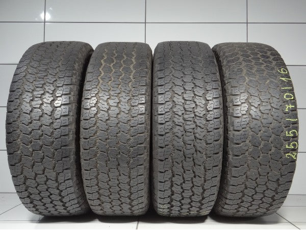 Goodyear WRANGLER ALL-TERRAINADVENTURE 255/70R16 111 T