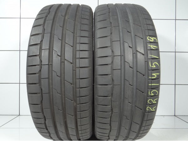 Hankook VENTUS S1 EVO3 225/45R19 96 Y
