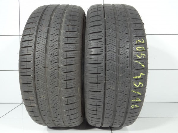 Vredestein QUATRAC5 205/45R16 83 H