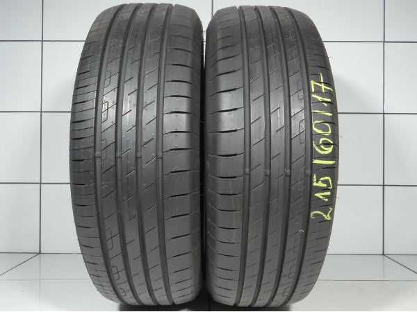 Goodyear EfficientGrip Performance 215/60R17 96 H