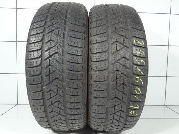 PIRELLI Winter Sottozero 3 215/60R16 99 H