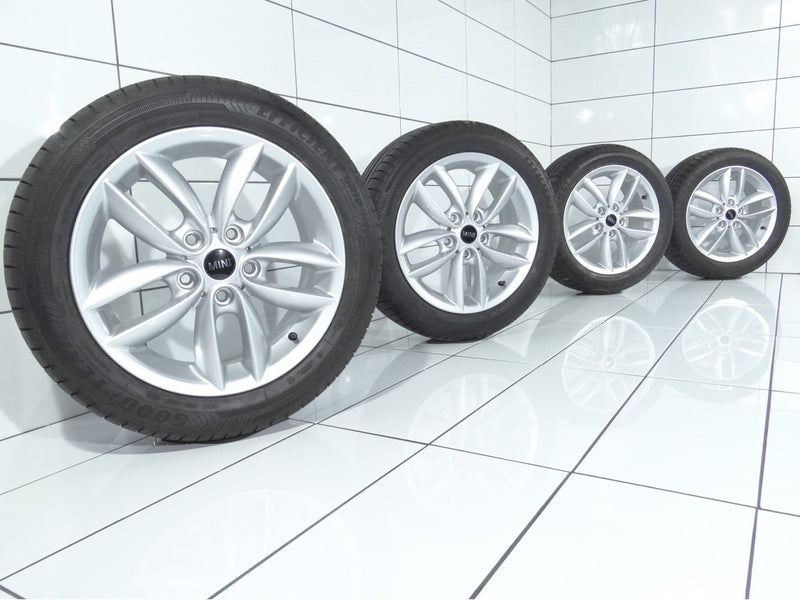 Goodyear EfficientGrip Performance 205/55R17 95 V MINI COOPER, ONE, COUNTRYMAN, PACEMAN, R60, R61