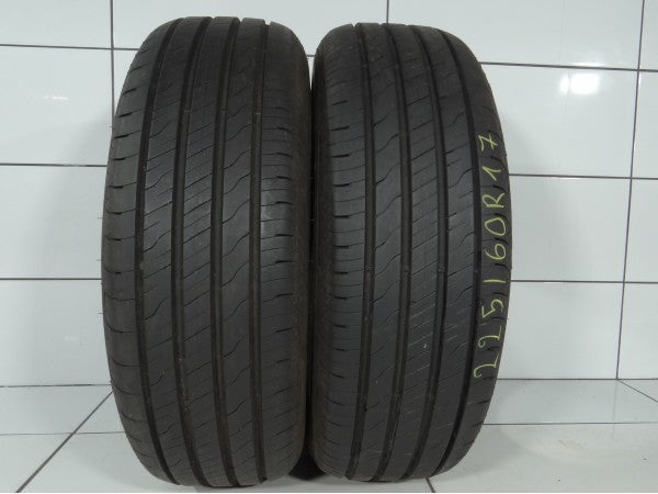 Goodyear EFFICIENT GRIP 2 SUV 225/60R17 99 H