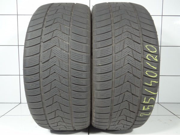 TRACMAX X-PRIVILOS 330 255/40R20 101 V