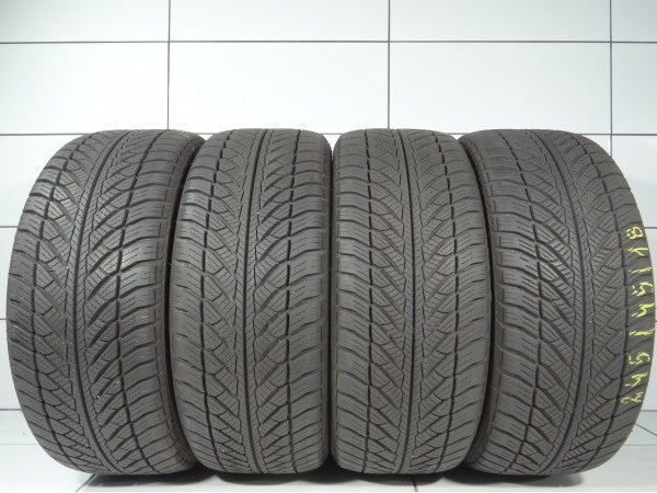 Goodyear UltraGrip 8 Performance 245/45R18 100 V
