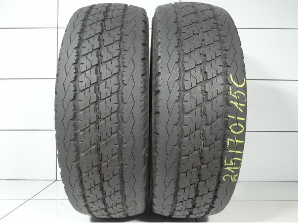 BRIDGESTONE DURAVIS R630 215/70R15C 109/107 S