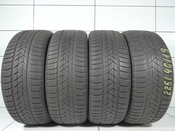 PIRELLI Winter Sottozero 3 225/40R19 93 H