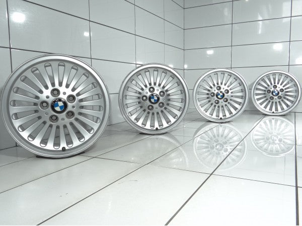 BMW OE 16' Srebrny BMW 5 E39