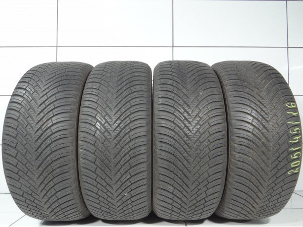 Vredestein QUATRAC 205/45R16 83 H