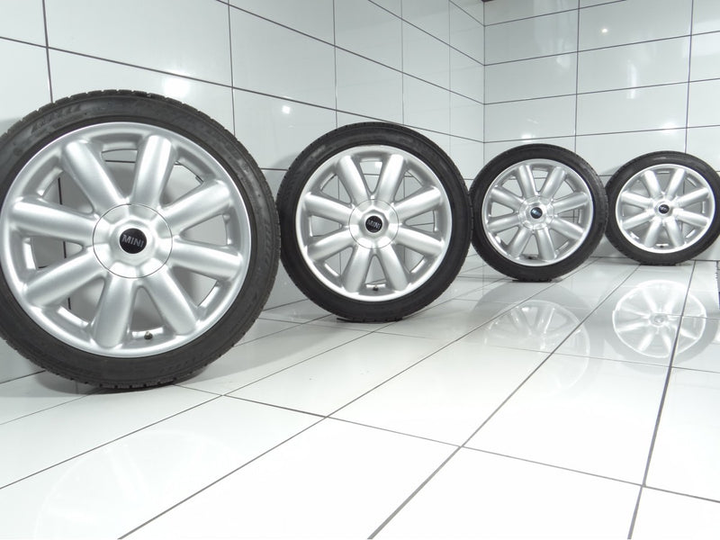 BRIDGESTONE Blizzak LM-25 205/45R17 84 V MINI R50, R52 R53 R55 R56 R57