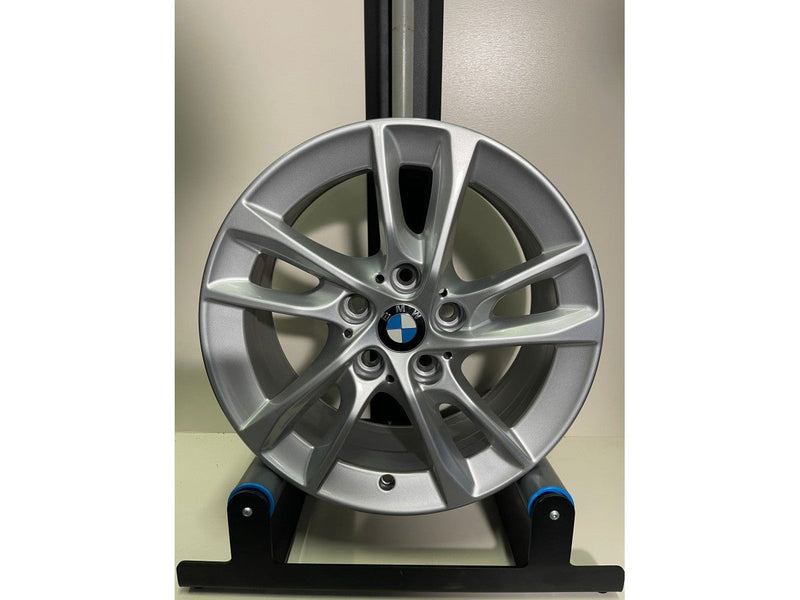 BMW OE 16' Srebrny