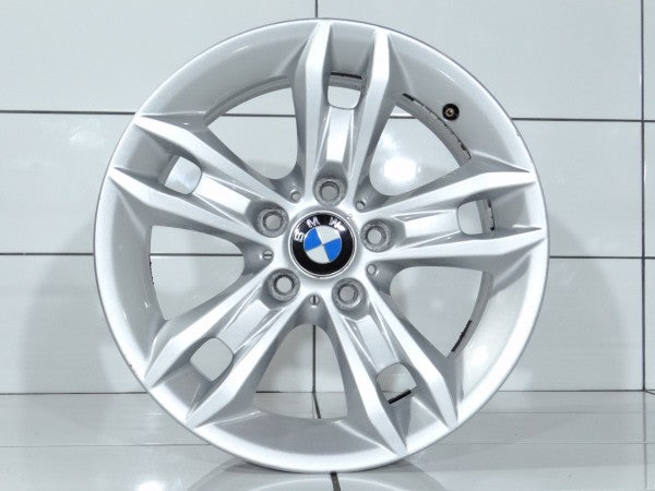 BMW OE 17' Srebrny X1, E84