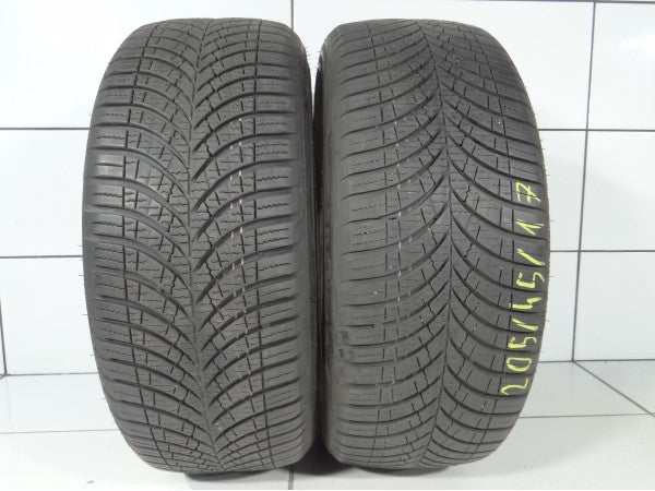 Goodyear VECTOR 4SEASONS GEN-3 205/45R17 88 W
