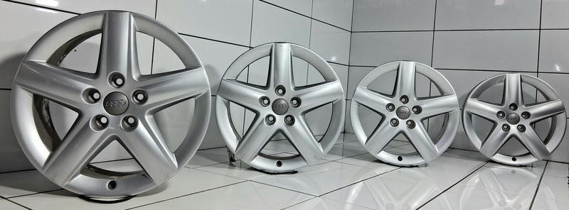 Audi A3 (8P) 5X112, ET-56, 8P0601025D SREBRNY