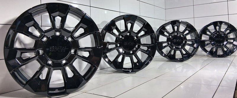 BMW OE 23' XM G09, 1543991/992, Styling 923M, 5X120, ET 22/44 Czarny