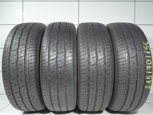 Avon AV-12 215/70R15C 109/107 S