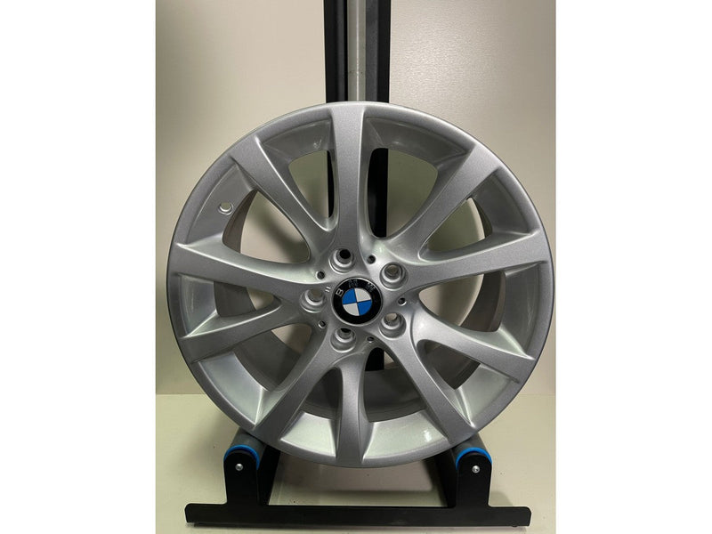 BMW OE 18' Srebrny