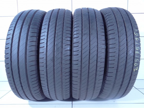 MICHELIN AGILIS 3 205/75R16C 113/111 R