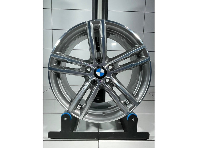 BMW OE 18' Srebrny