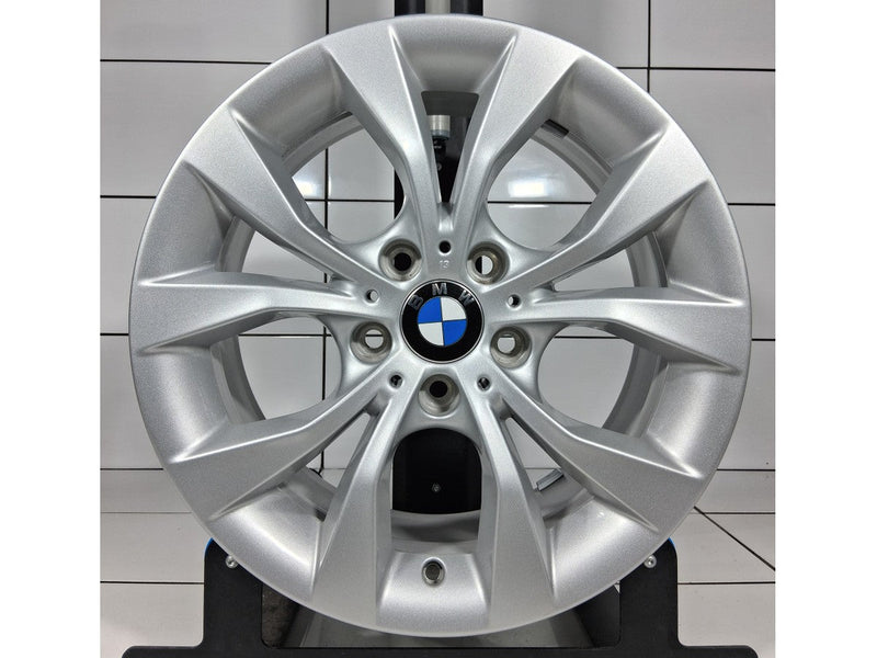 BMW OE 17' Srebrny BMW X1 E84