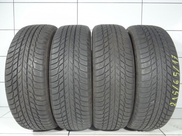 BRIDGESTONE Blizzak LM001 215/65R17 99 H