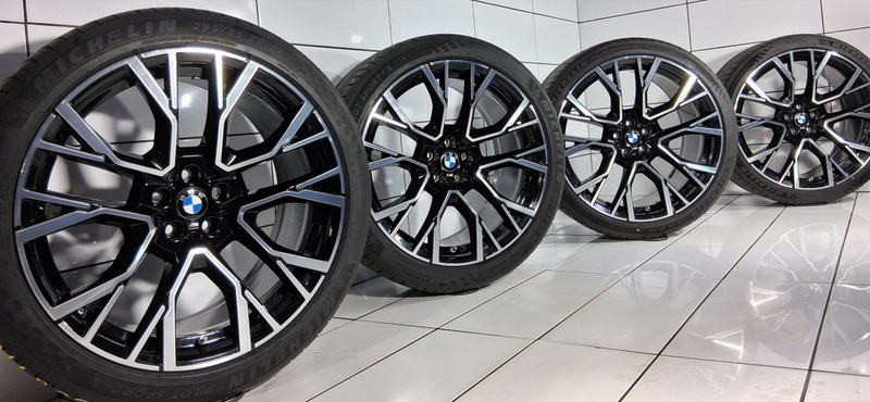 KOŁA BMW X5 M(F95) X6 M(F96), 5X112, ET-31/ET-43, 295/35R21-315/30R22 107 Y CZARNY POLER