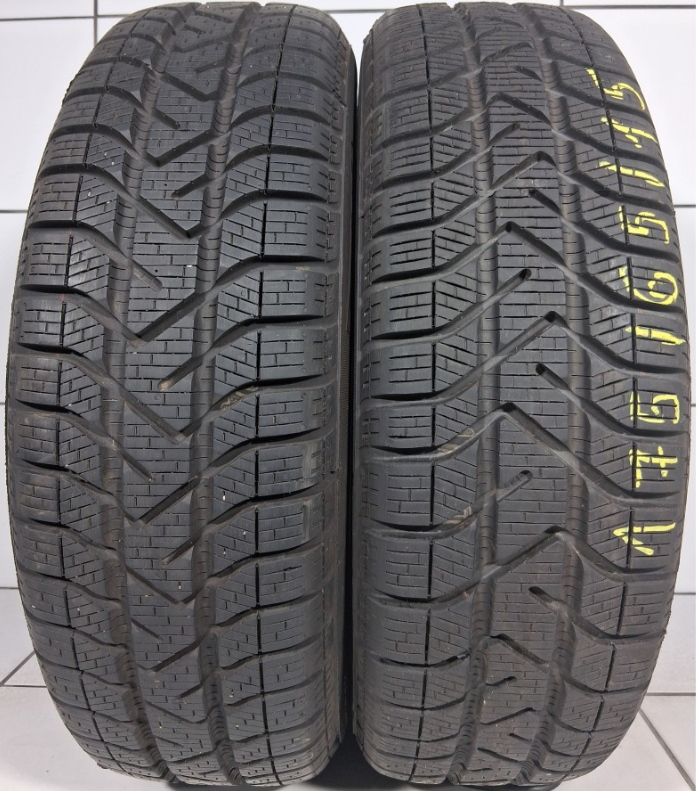 PIRELLI Snowcontrol Serie 3 Winter 210 175/65R15 84 H