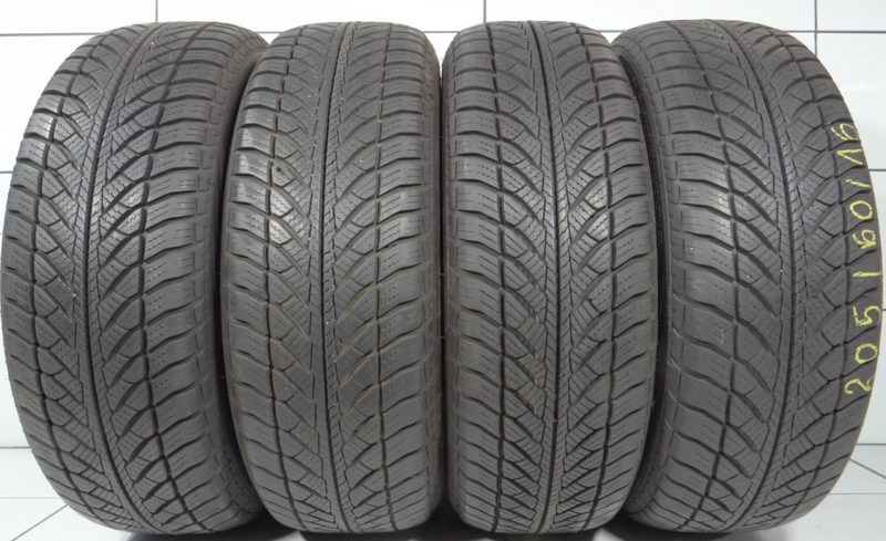 Goodyear UltraGrip 8 Performance 205/60R16 92 H