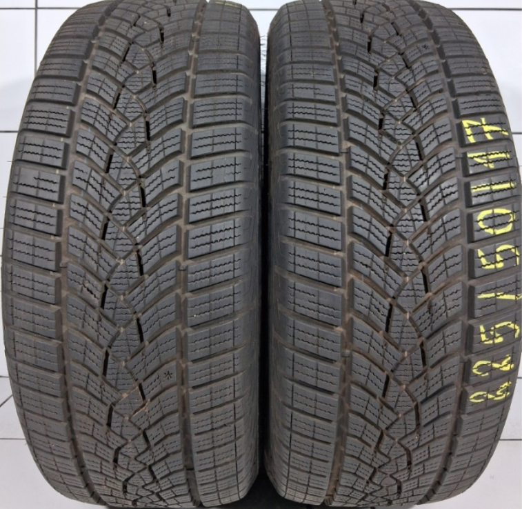 Goodyear UltraGrip PERFORMANCE GEN-1 225/50R17 98 H [2023] RSC 8MM