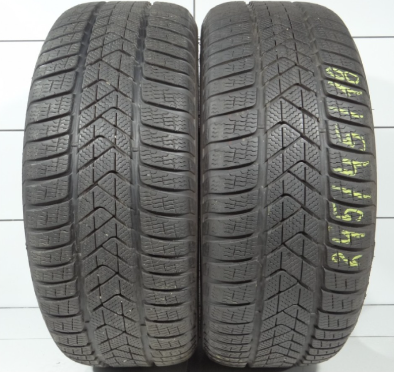 PIRELLI Sottozero 3 Winter 245/45R18 100 V [2023] 6.5MM