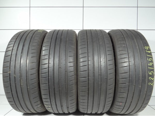 MICHELIN PILOT SPORT 4 225/45R19 96 W