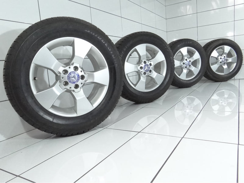 BRIDGESTONE Blizzak LM-25 4x4 235/60R17 102 H MERCEDES GLK