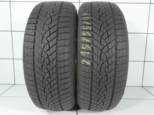 Goodyear UltraGrip Performance plus 215/55R17 98 V
