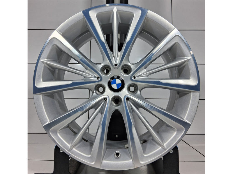 BMW OE 18' Srebrny poler