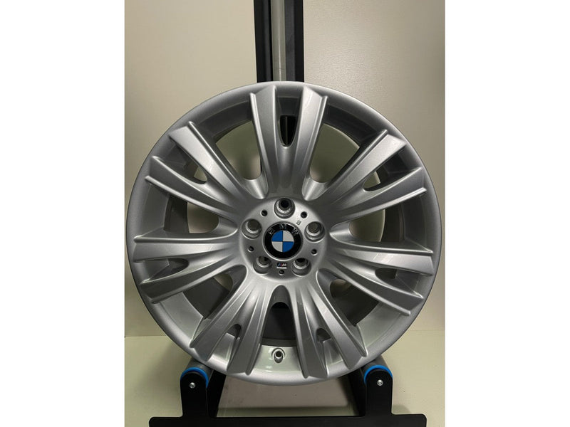 BMW OE 19' Srebrny