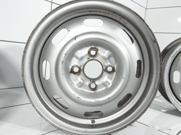 14' Srebrny MAZDA 323
