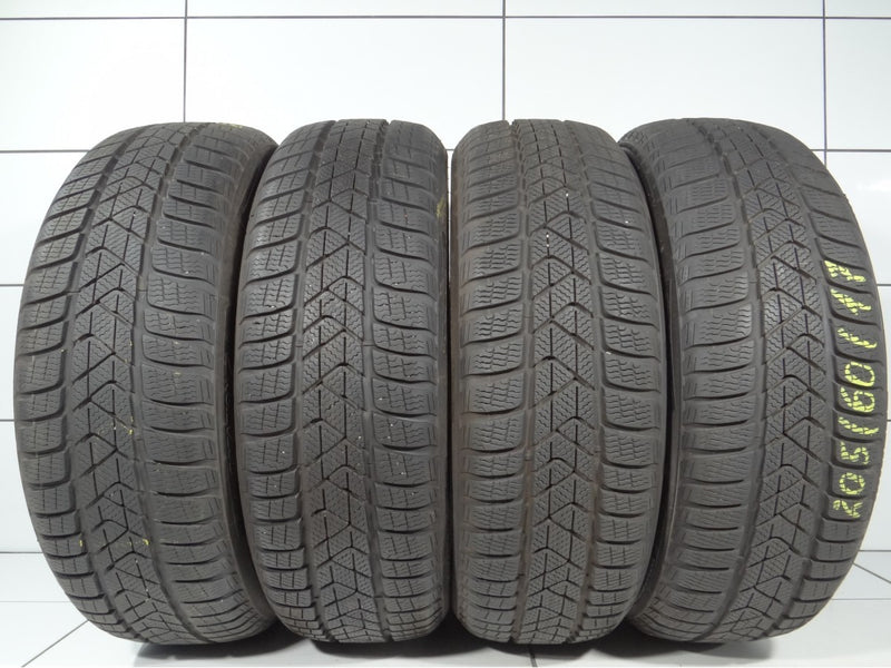 PIRELLI Sottozero 3 Winter 205/60R17 93 H