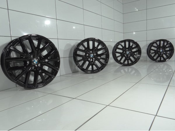 BMW OE 18' Czarny BMW 2 U06
